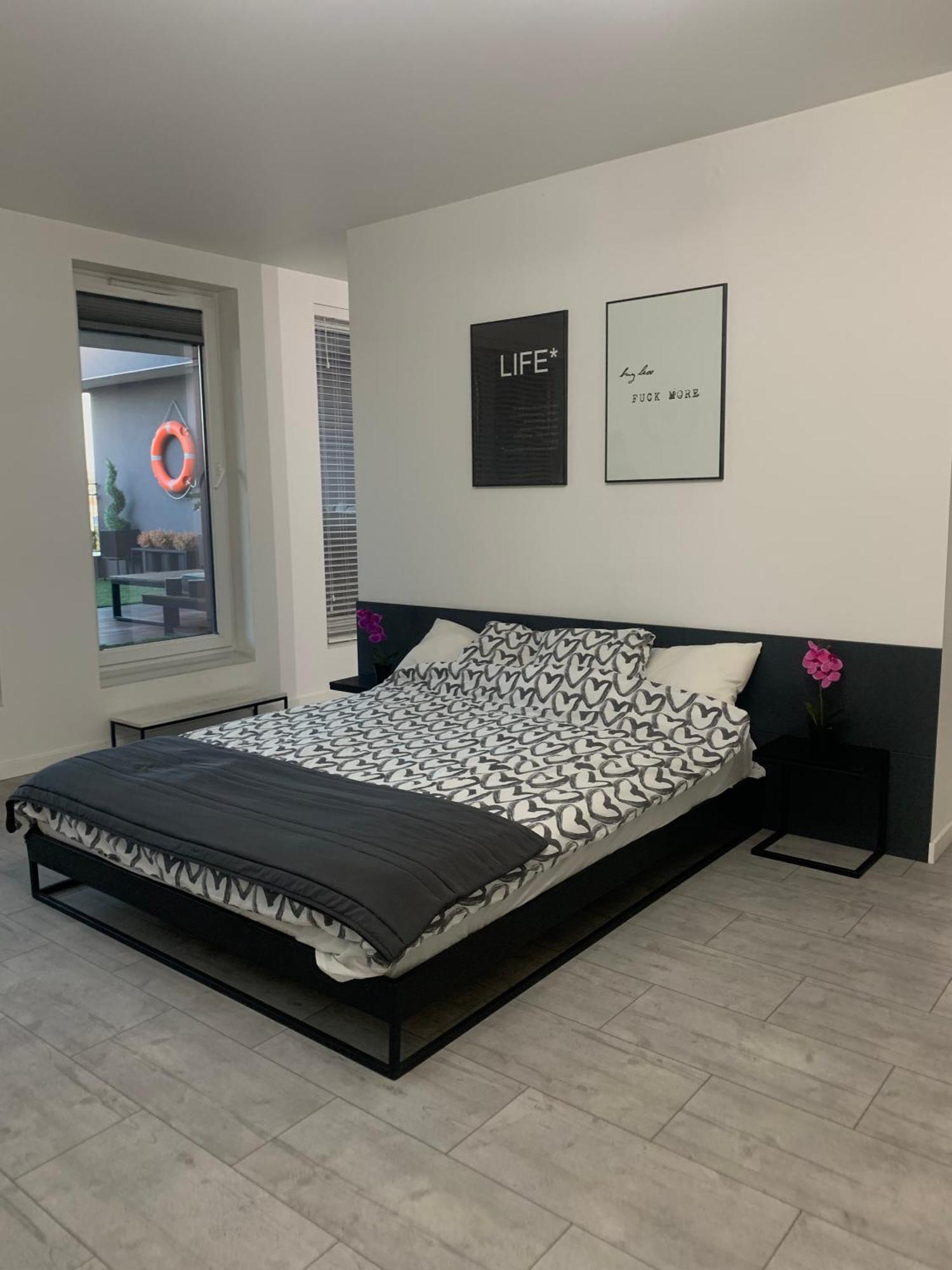 Ekskluzywny Penthouse Z Ogrodem W Centrum Lodzi Buitenkant foto